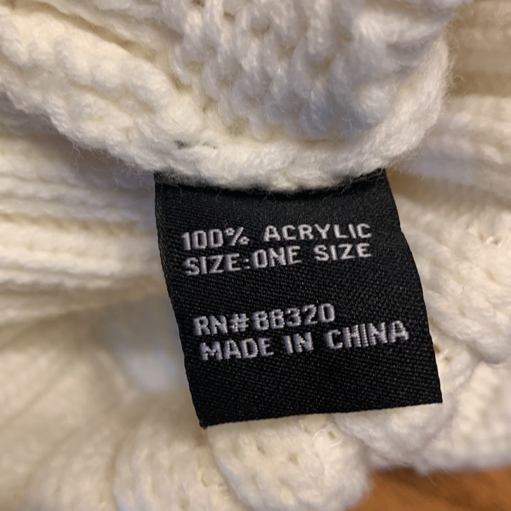 C.C. Beanie White - Picture 2 of 2